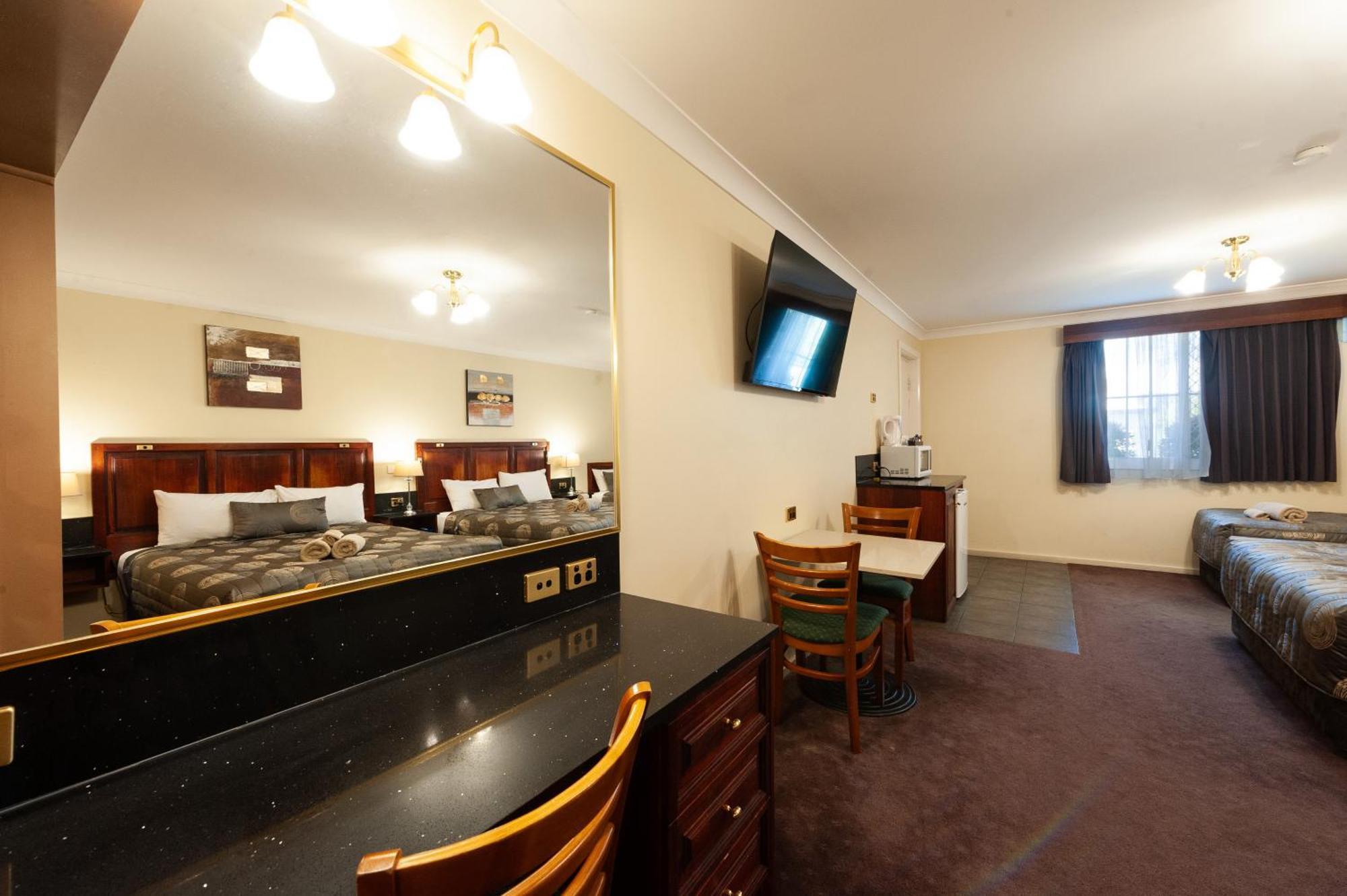 Albury Georgian Motel & Suites Exterior photo